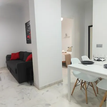 Casa Real, Oasis Sin Ruido En Triana סביליה